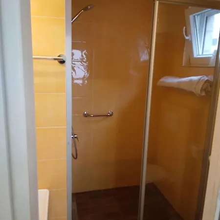 In 46220 Dubrownik