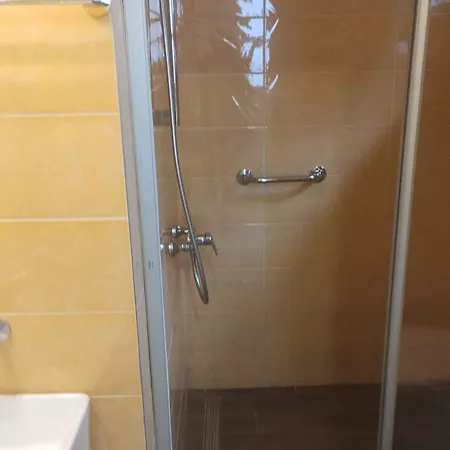 In 46220 *